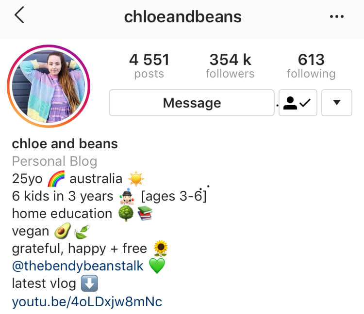 Instagram bio example: Chloe and Beans
